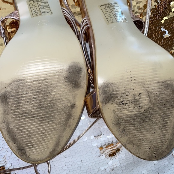 Rose Gold Sandals by Pretty Little Thing - Picture 4 of 10